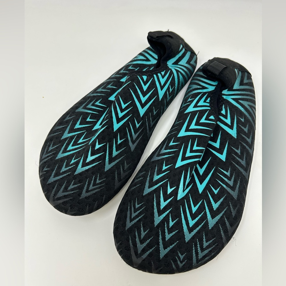 Neoprene Water Shoes 8.5-9.5 Women/7-7.5 Men